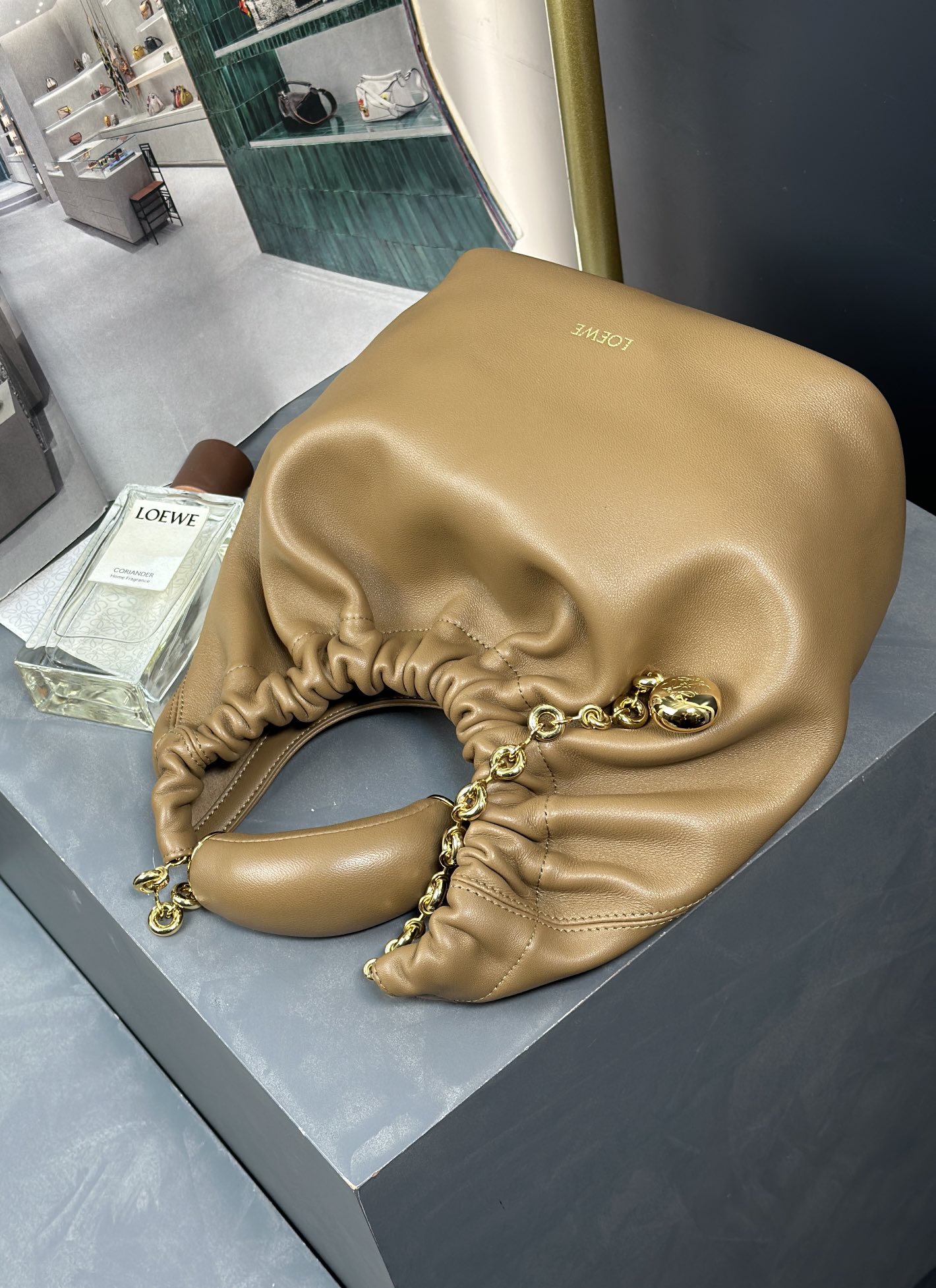 L0ew* squeeze bag-29*24*1.5cm