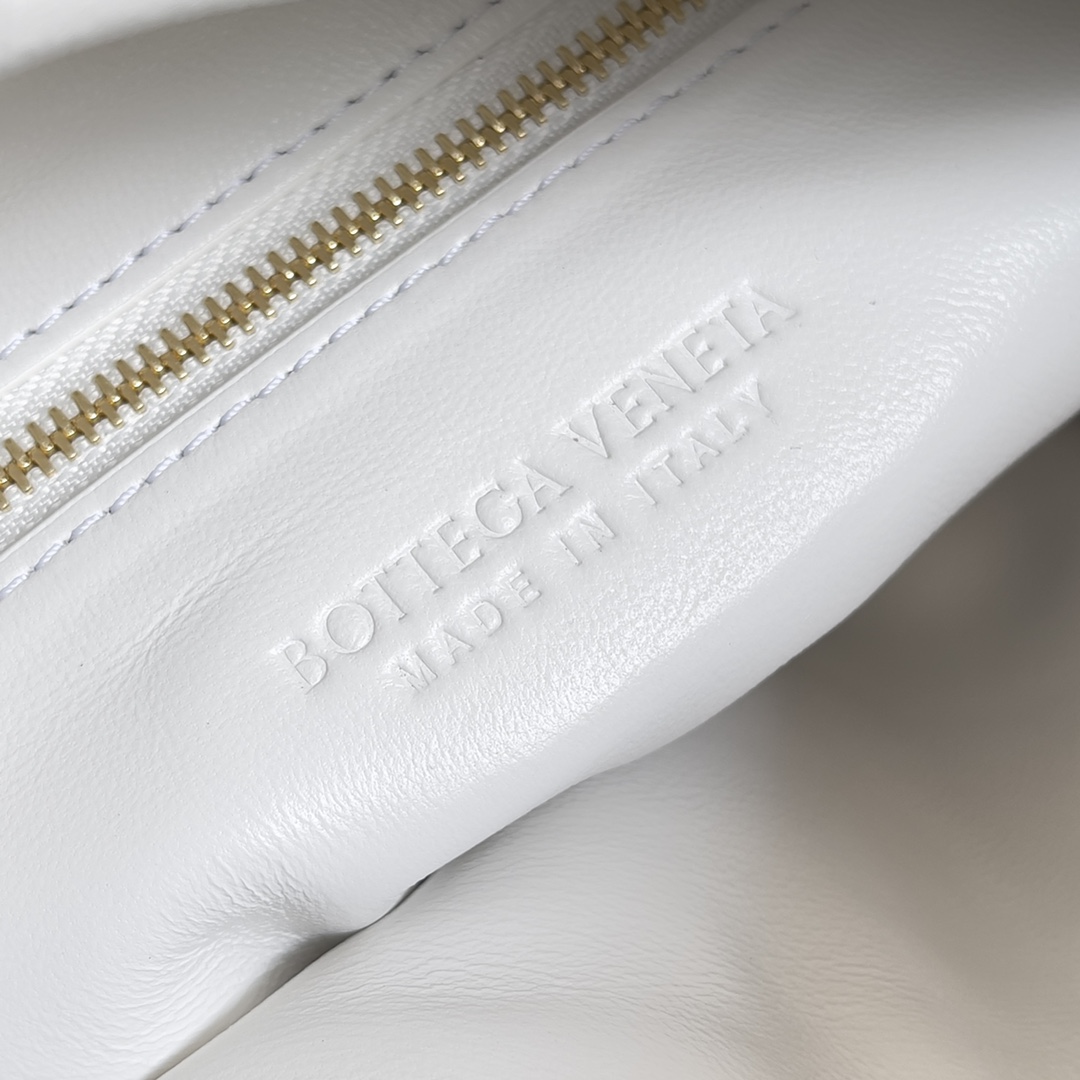 bo*te*ga Ve*ne*ta hop bag-41*20*8cm