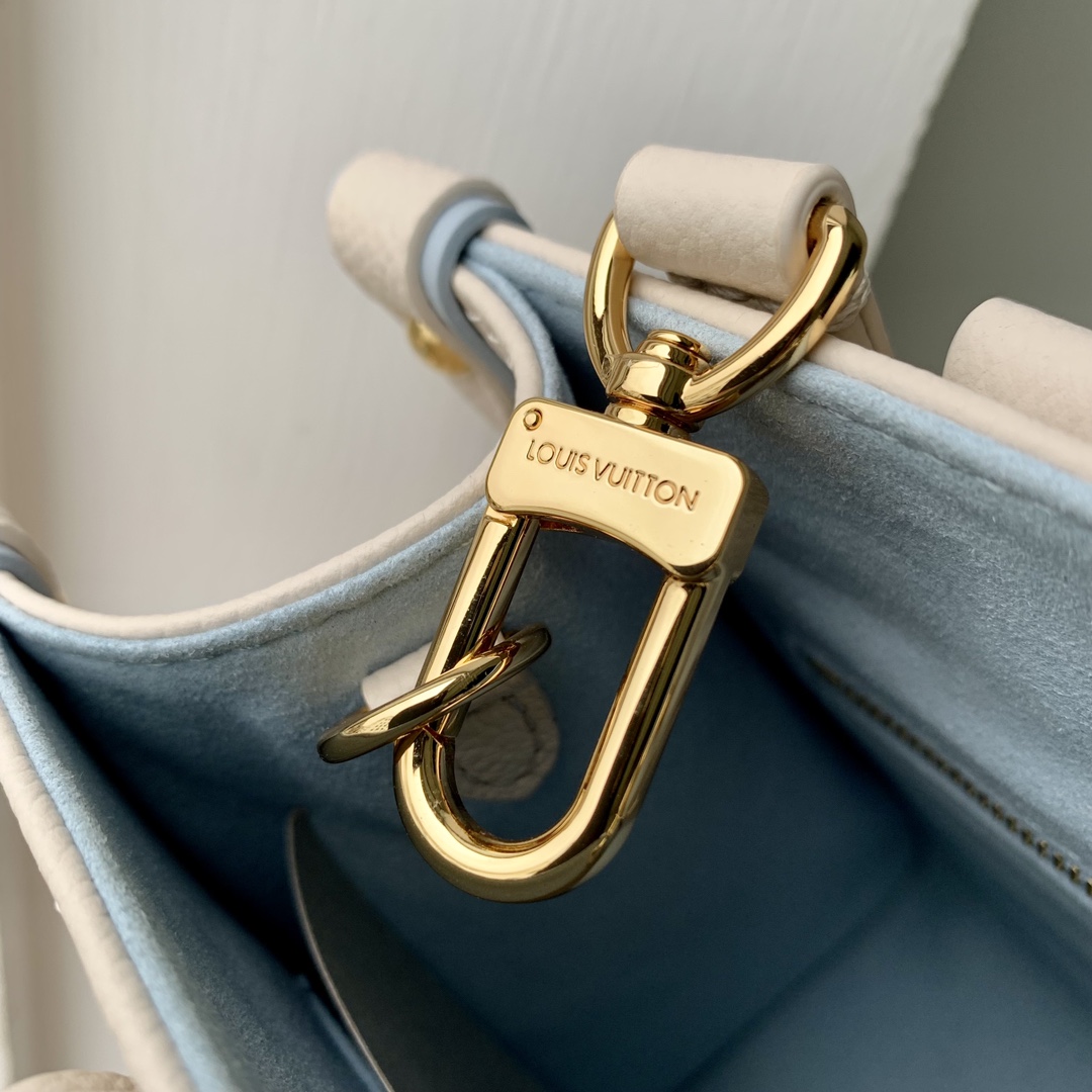 l0*is V*t0n onthego handbag-25*19*11.5 cm