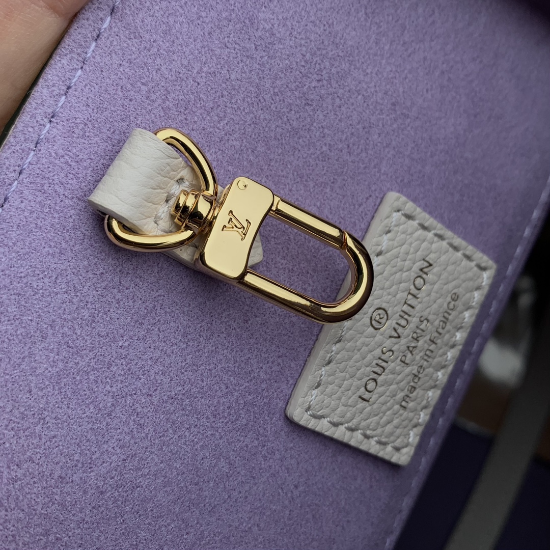 l0*is V*t0n by the pooll onthego handbag-35*27*14cm