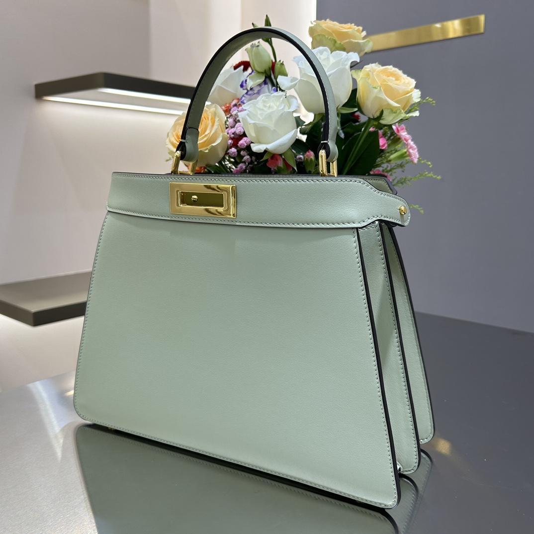 F**di peekaboo iseeu bag-33x25x13cm