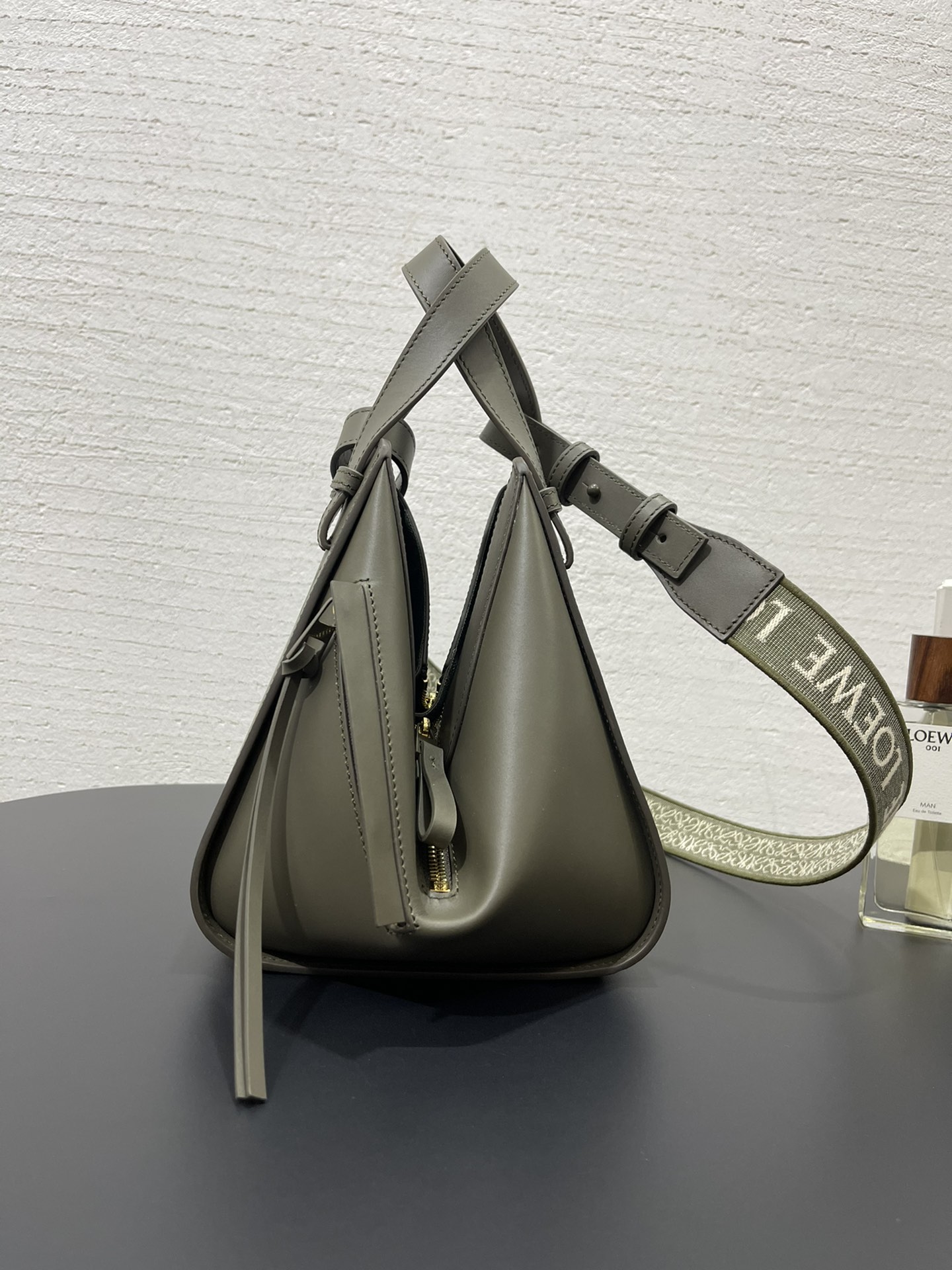 L0ew* hammock bag-20.8*19.5*14.5cm