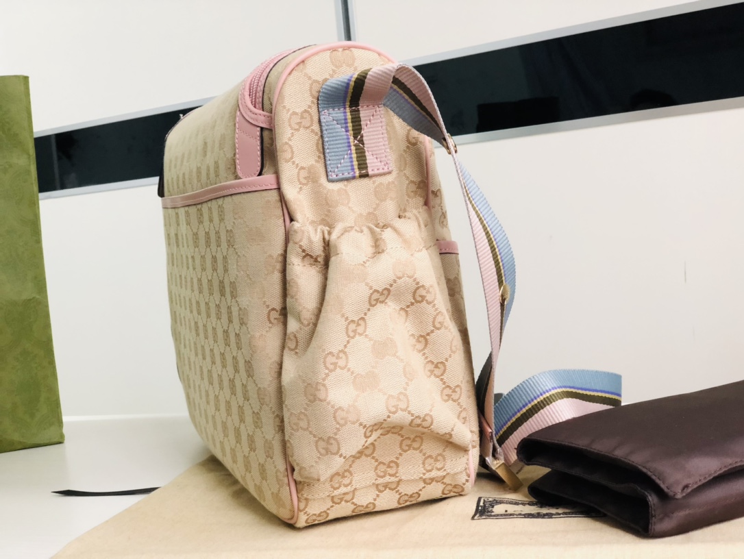 G*u*i messenger bag-38*30*13cm