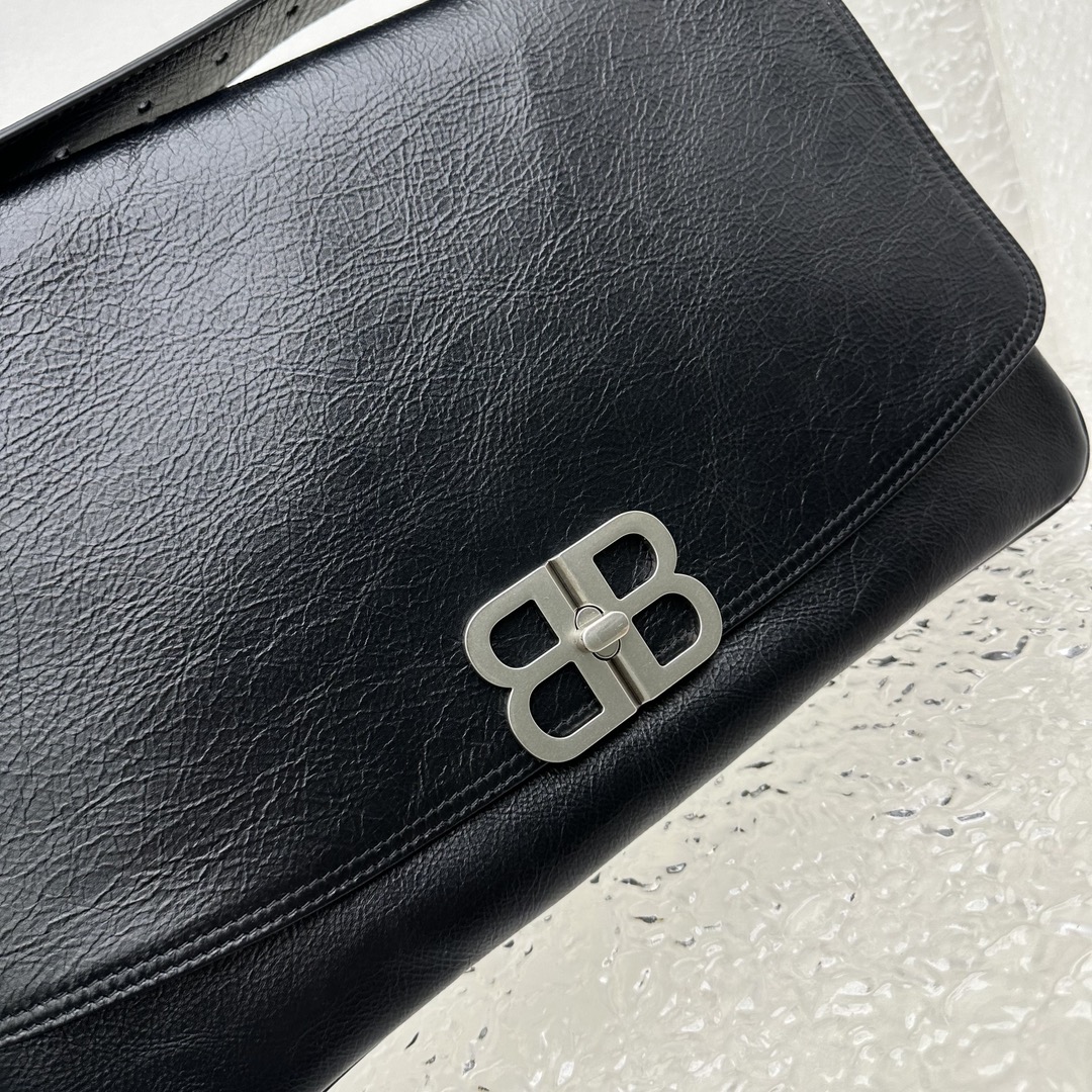 Ba*len*cia*ga bb soft bag-24*36*4cm