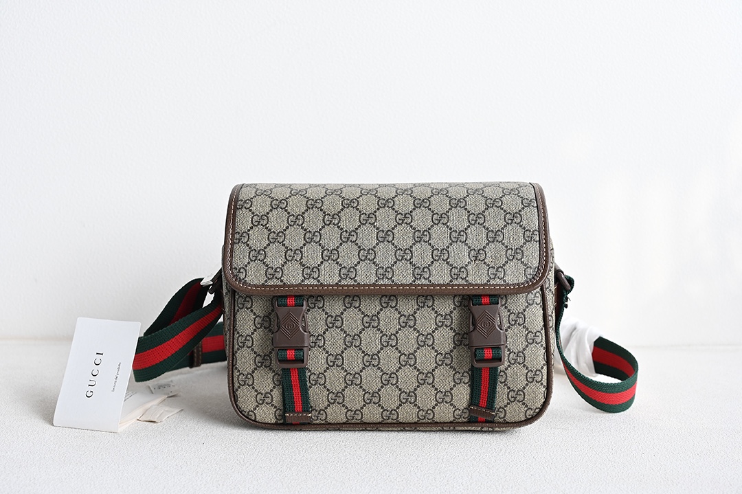 g*u*i gg S*p*e message bag-27*20*10cm