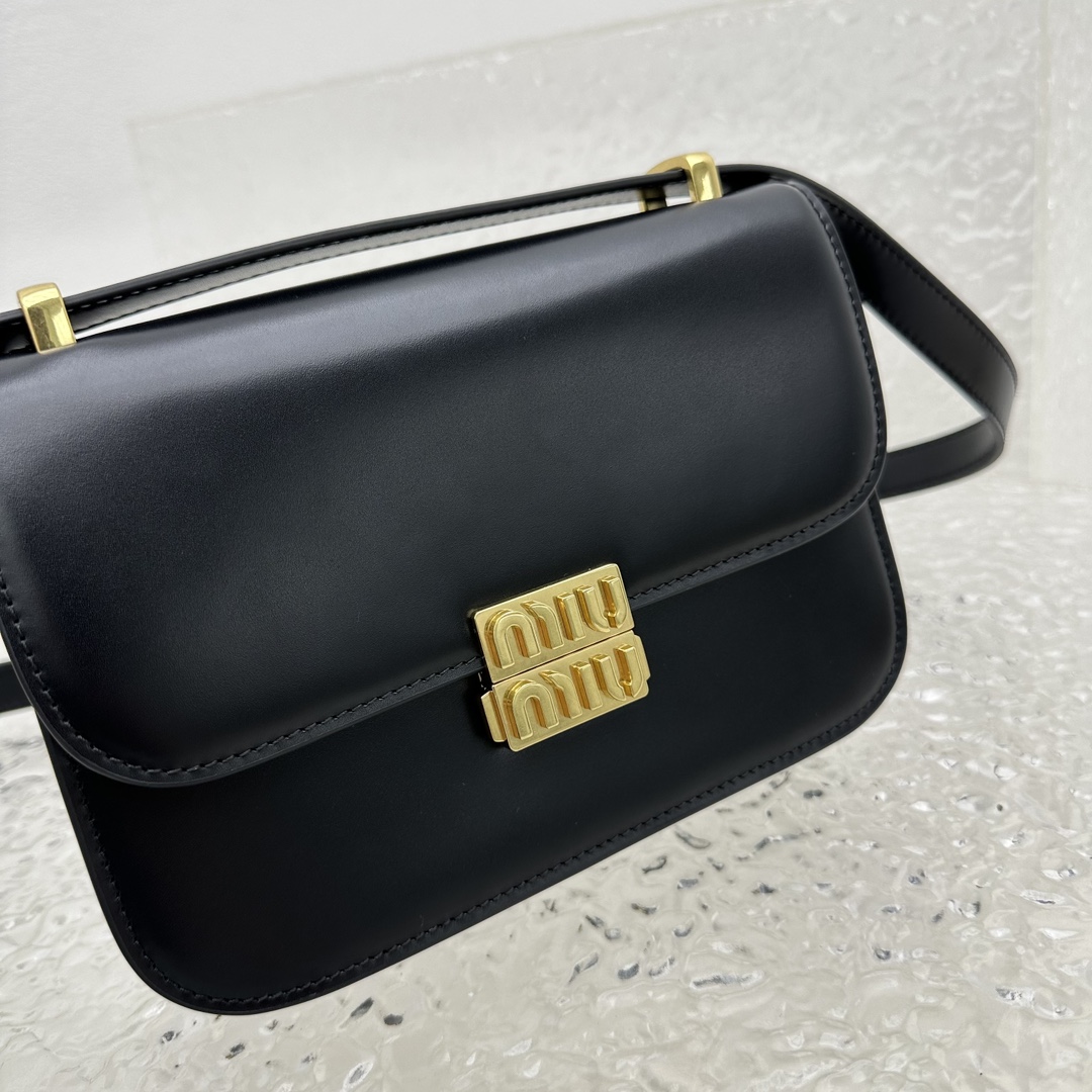 M*um*u box bag-20*13.5*5.5cm