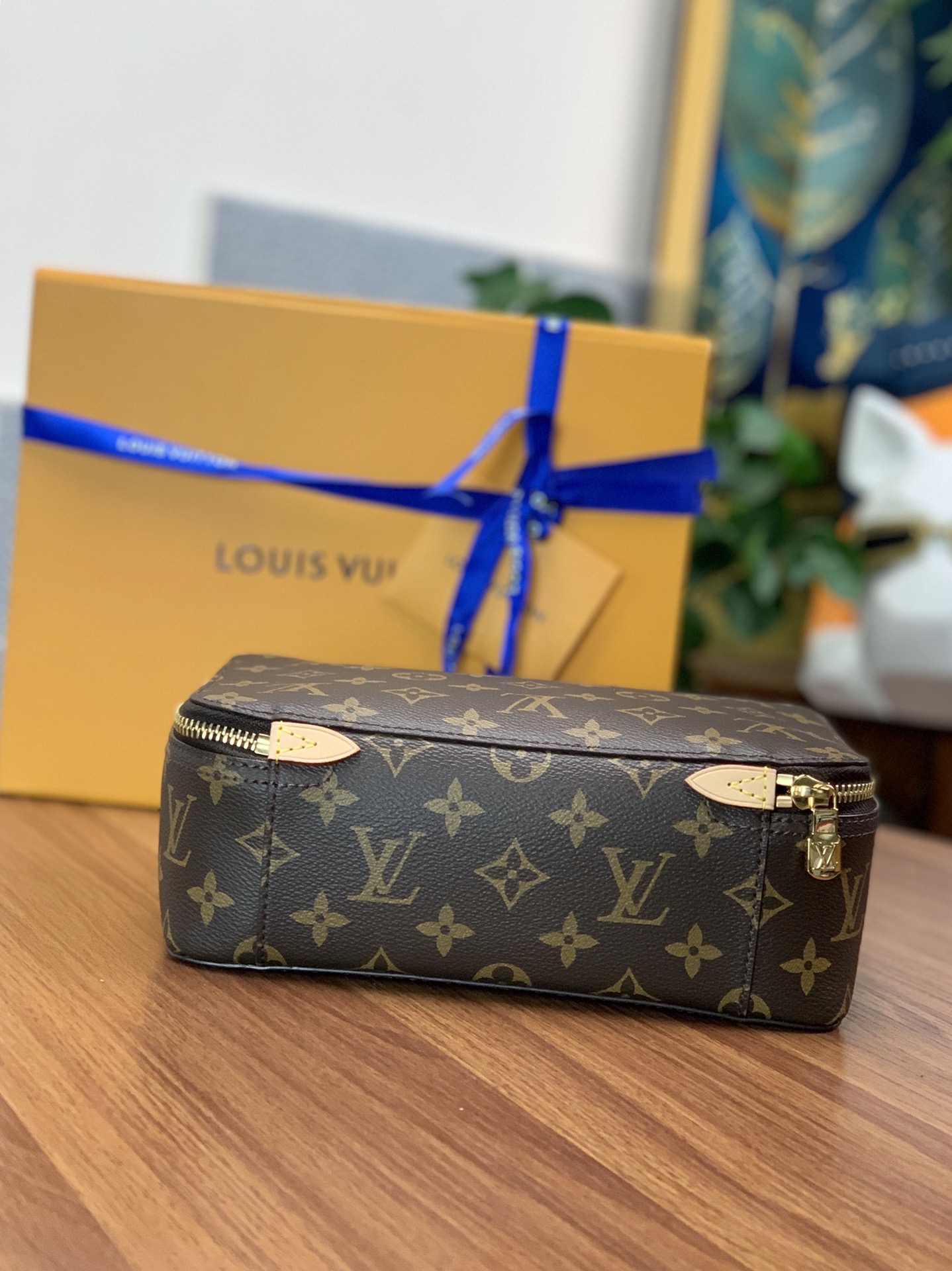 l0*is V*t0n packing cube-22.4×8.5×14cm