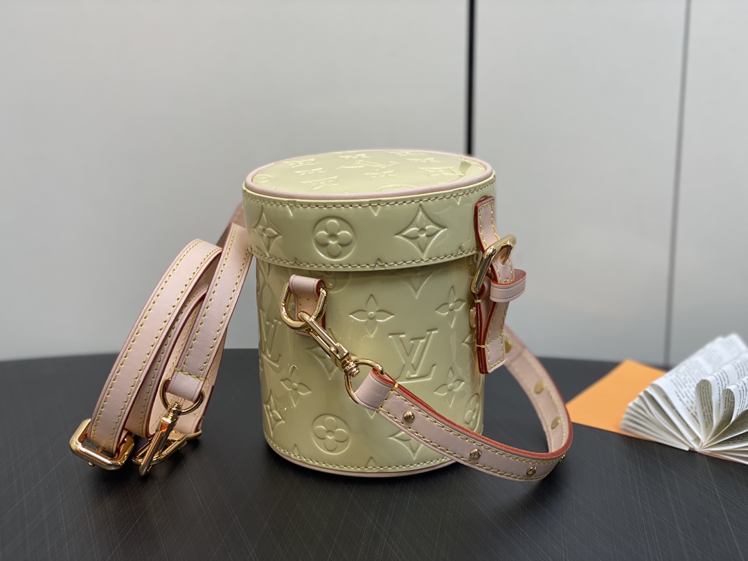 l0*is V*t0n astor bag m24099-12 x 14.2 x 12cm