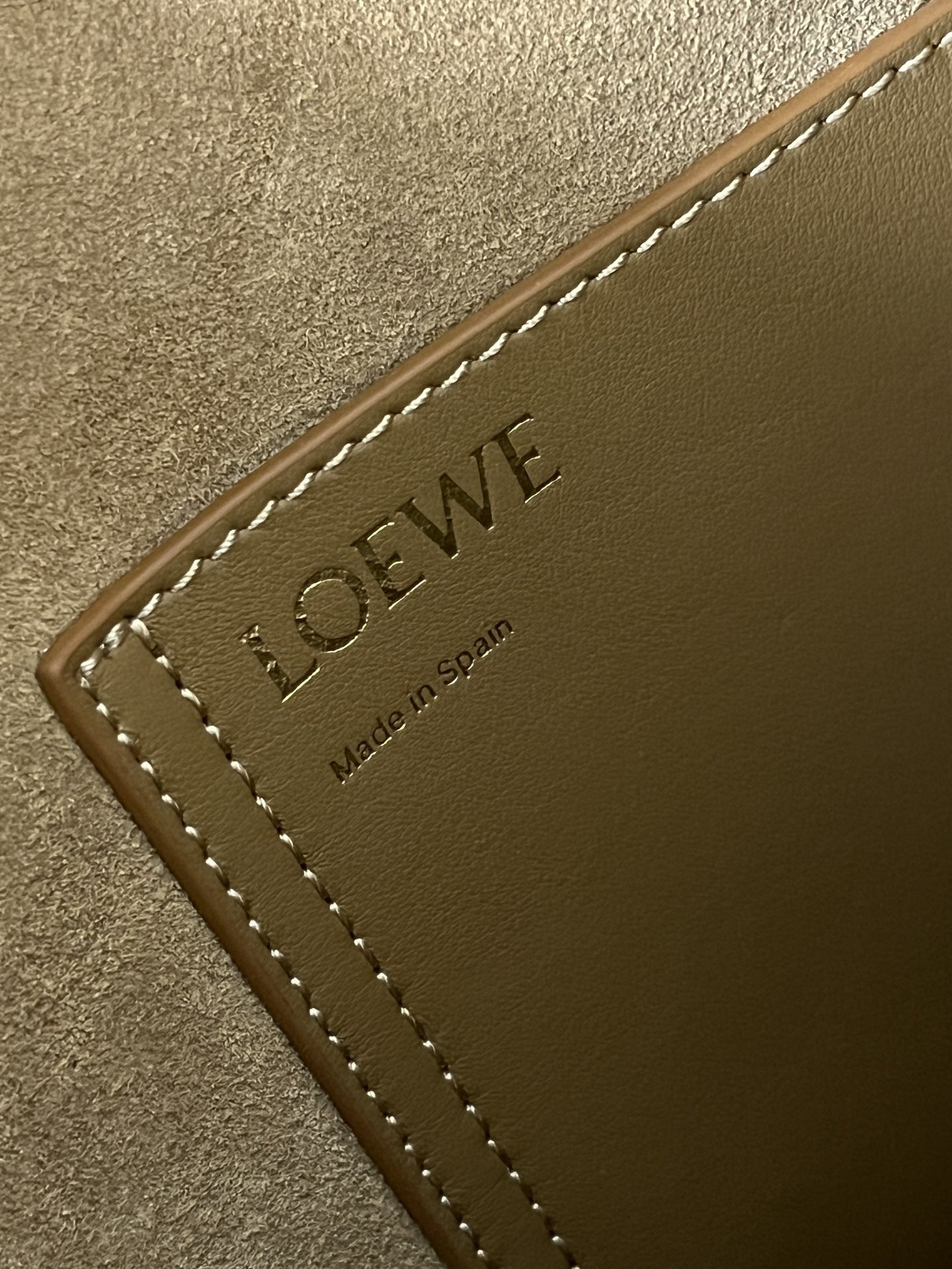 L0ew* pebble bucket bag-28*24*23cm