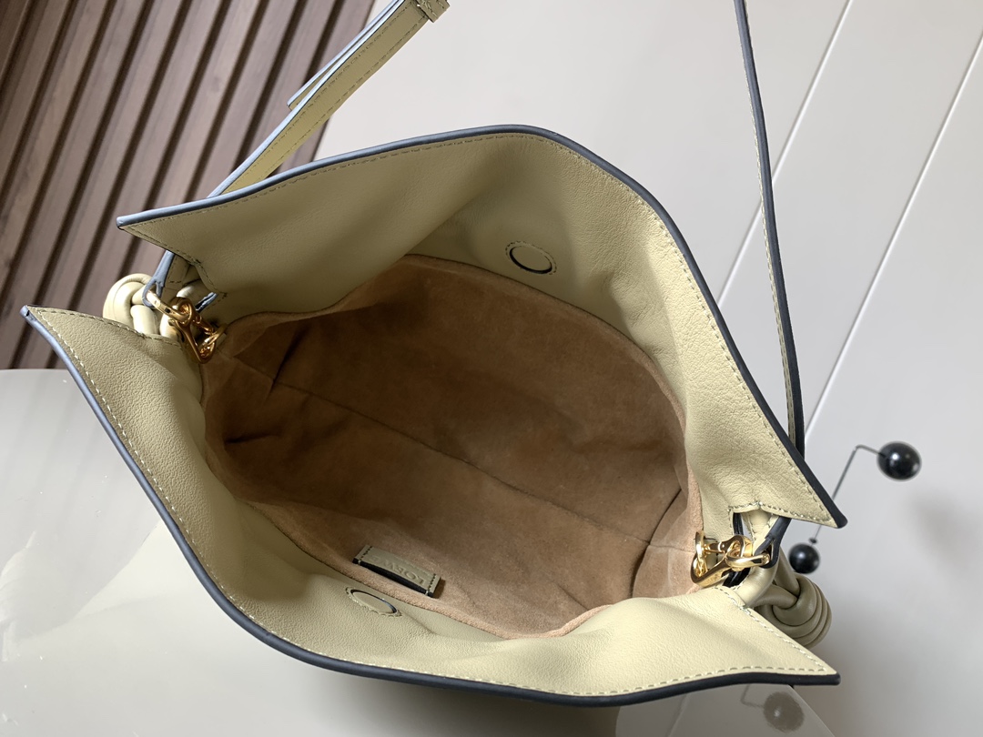 L0ew* flamenco-22.5*18*9cm