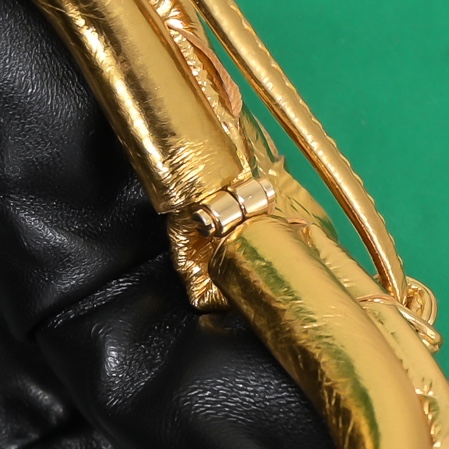 bo*te*ga Ve*ne*ta the pouch bag-22*9cm