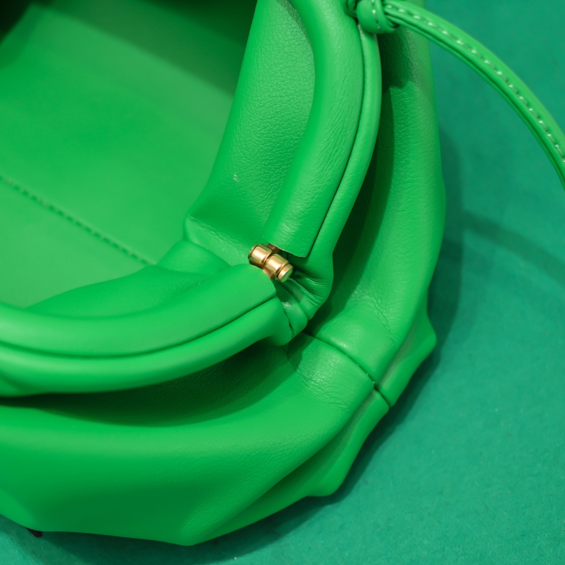 bo*te*ga Ve*ne*ta the pouch bag-22*9cm