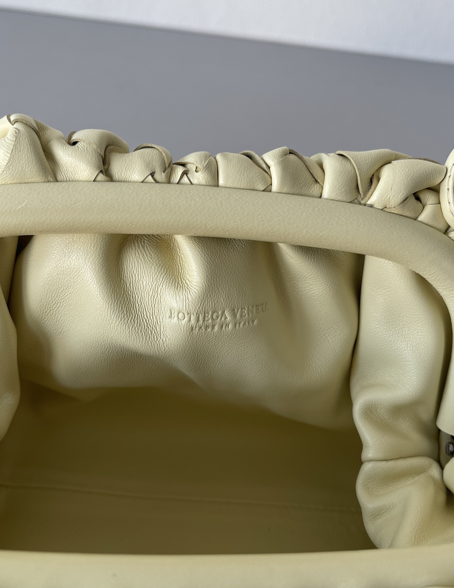 bo*te*ga Ve*ne*ta the pouch bag-22*9cm