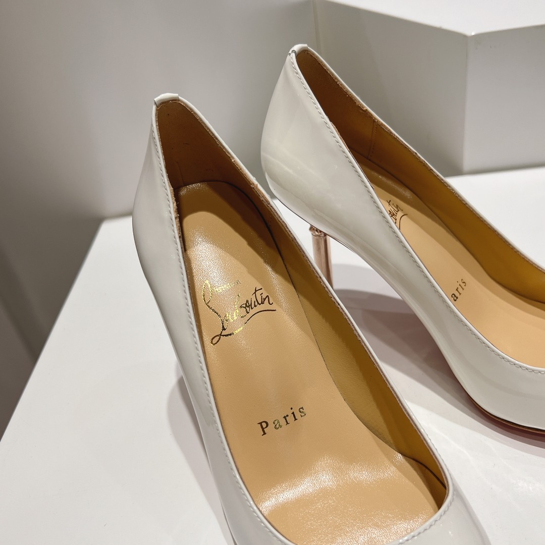 Ch**an louboutin slides