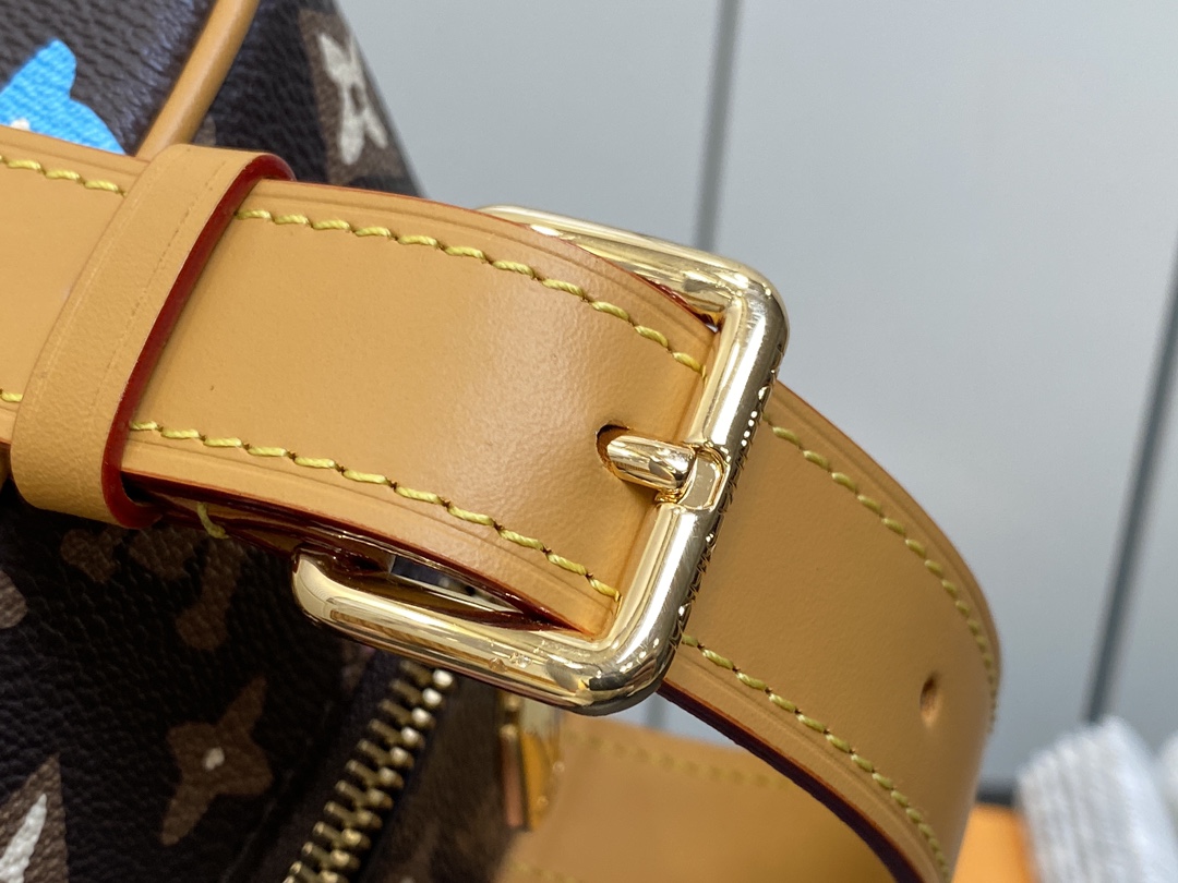 l0*is V*t0n locker dopp kit pouch -23 x 13 x 12cm