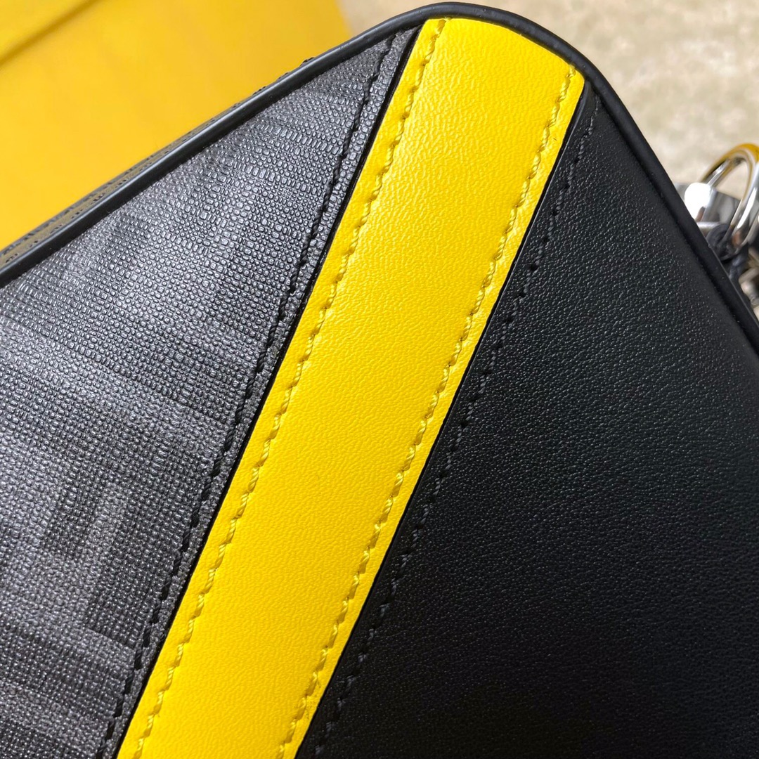 F**di camera bag-22x15x5cm