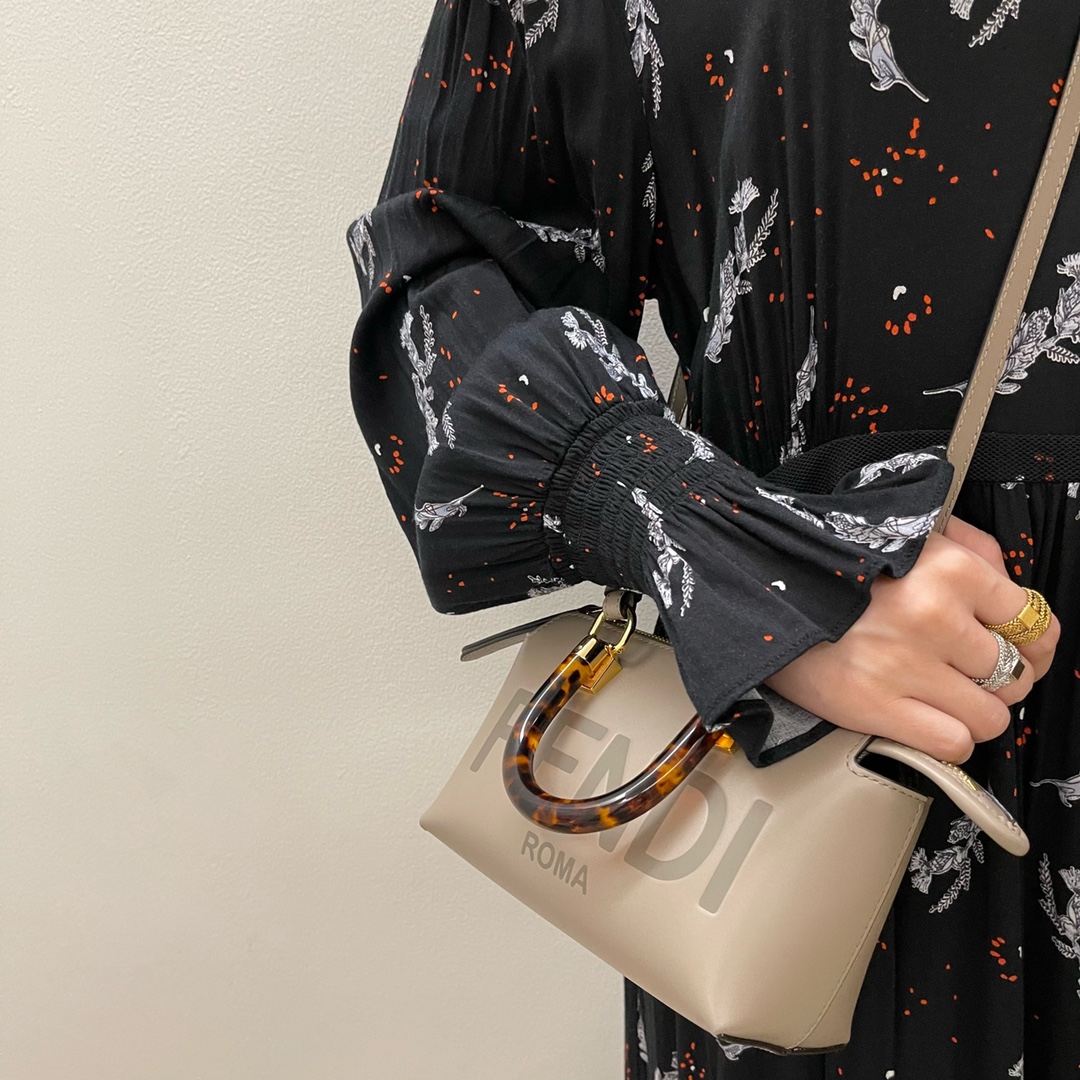 F**di by the way boston-17*8*12cm