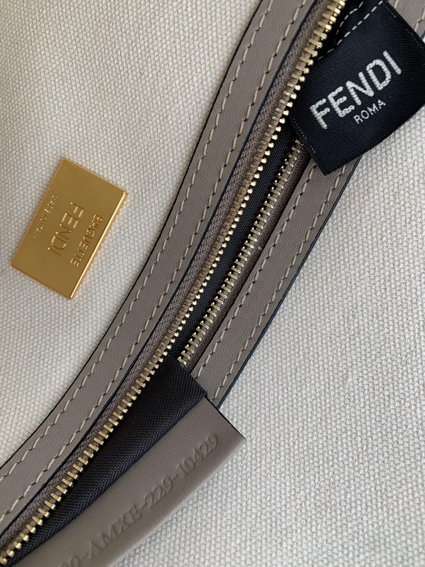 F**di baguette bag-26x15x6cm