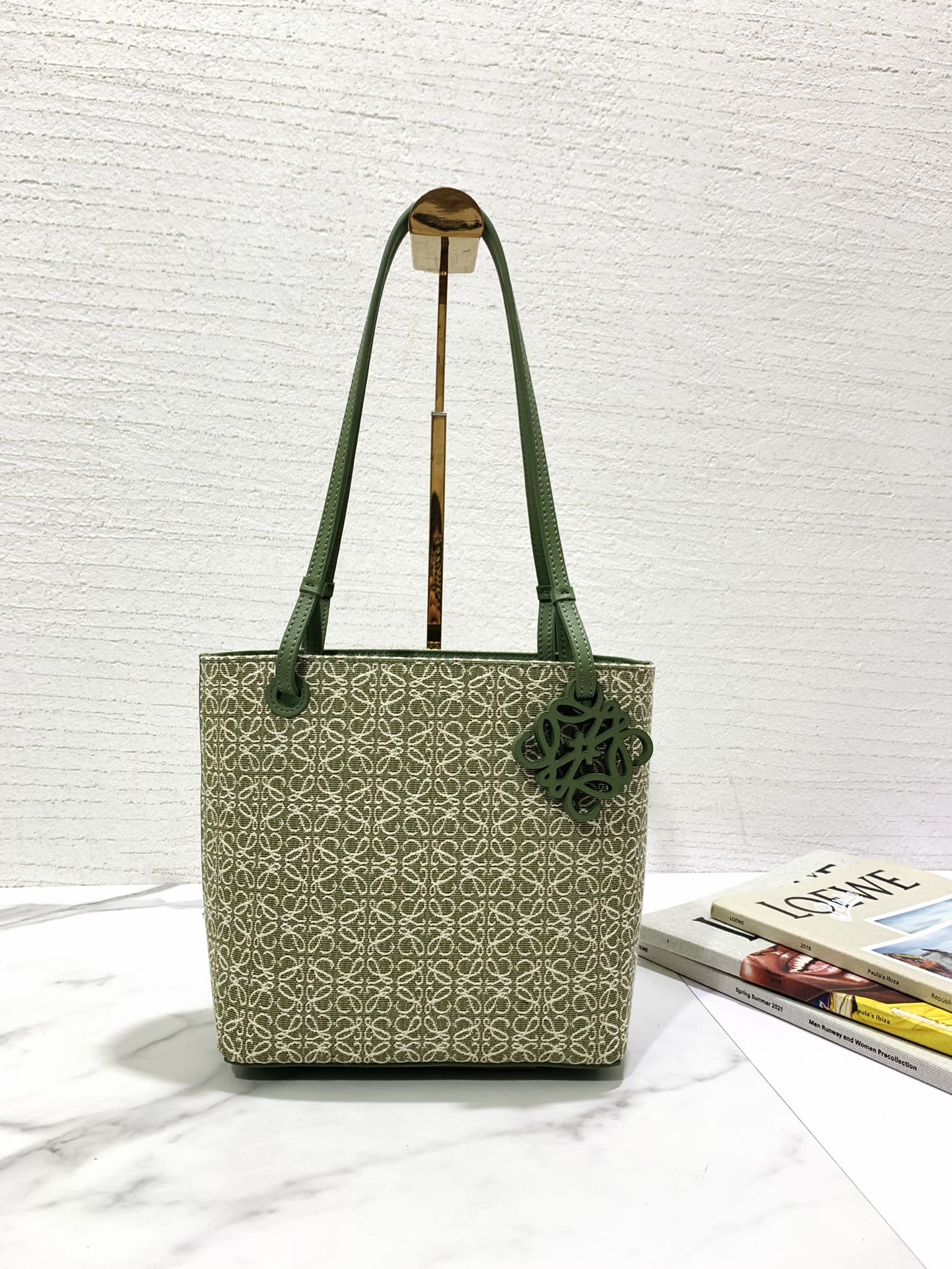 L0ew* anagram square tote-21*10*22cm