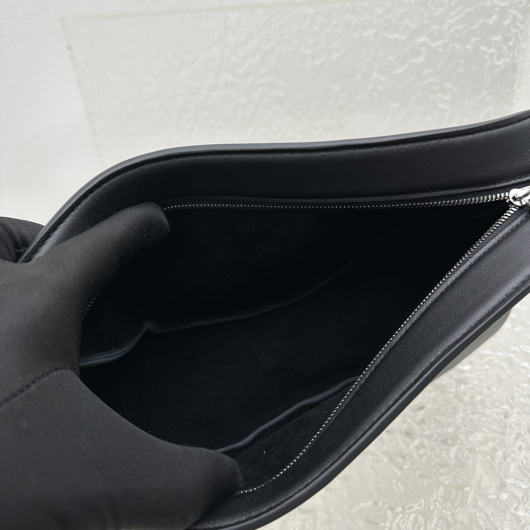 T*e R0w banana bag-34*23*10cm