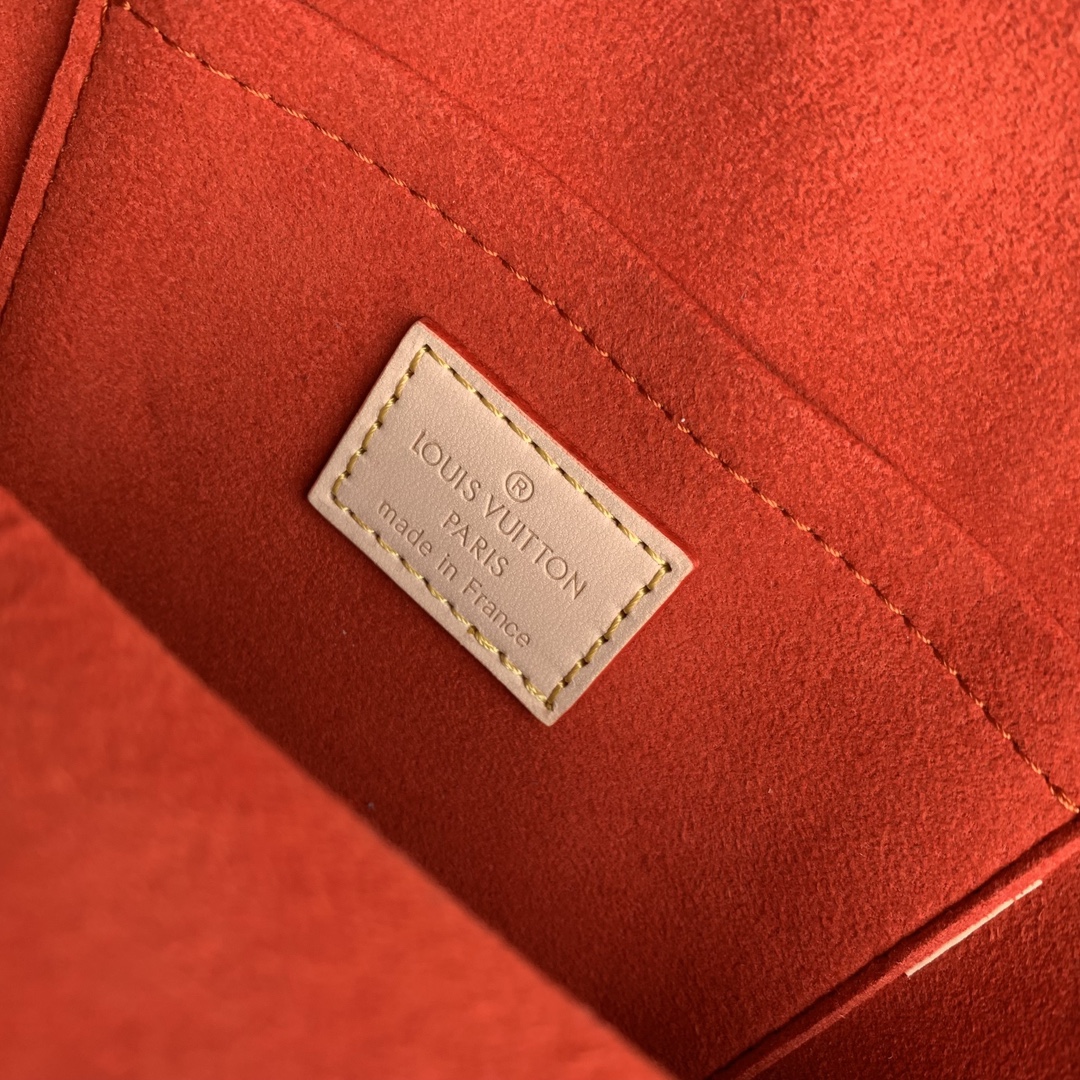 l0*is V*t0n alma m24062-15 x20x10cm