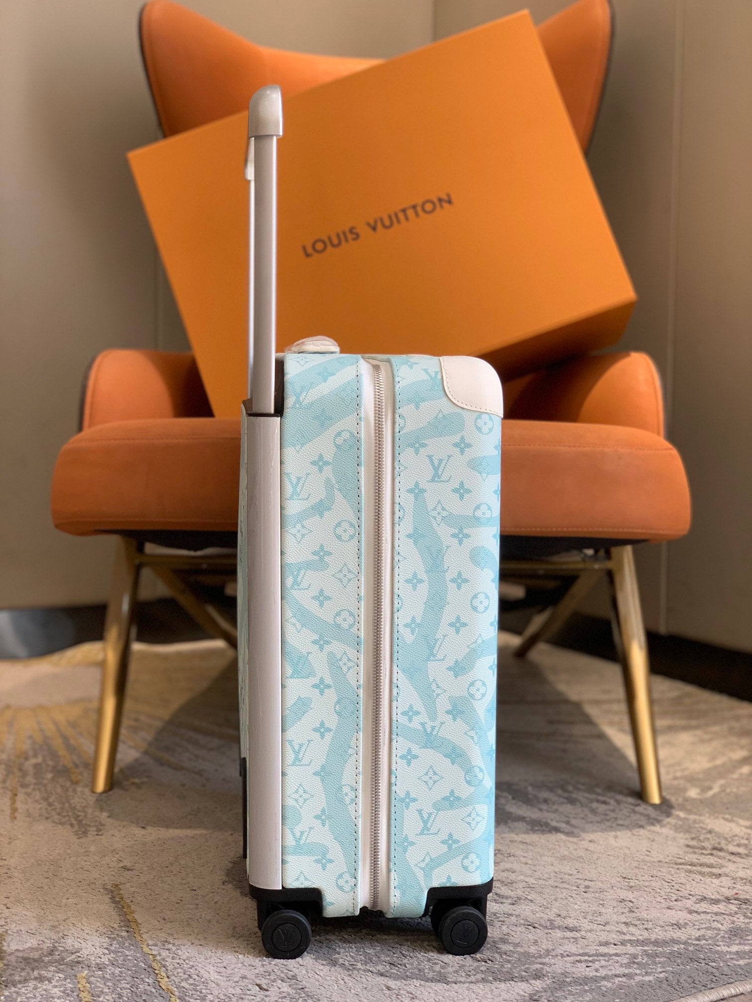 l0*is V*t0n horizon 55-‭38*55*21cm