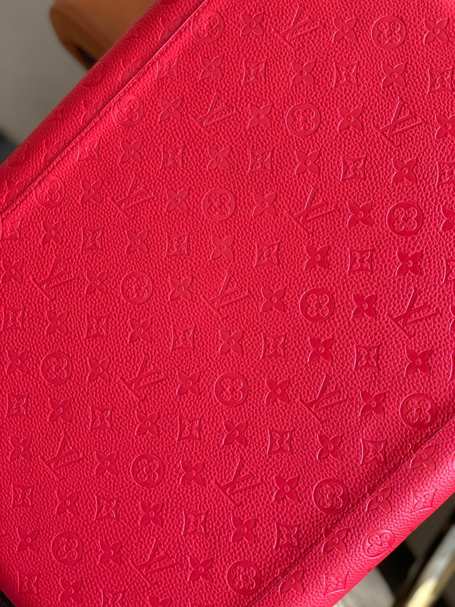 l0*is V*t0n horizon 55-‭38*55*21cm