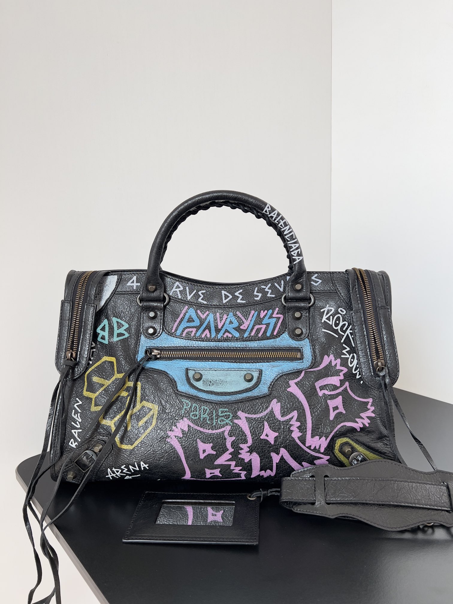 Balenciag Graffiti Classic City-38*14*24CM
