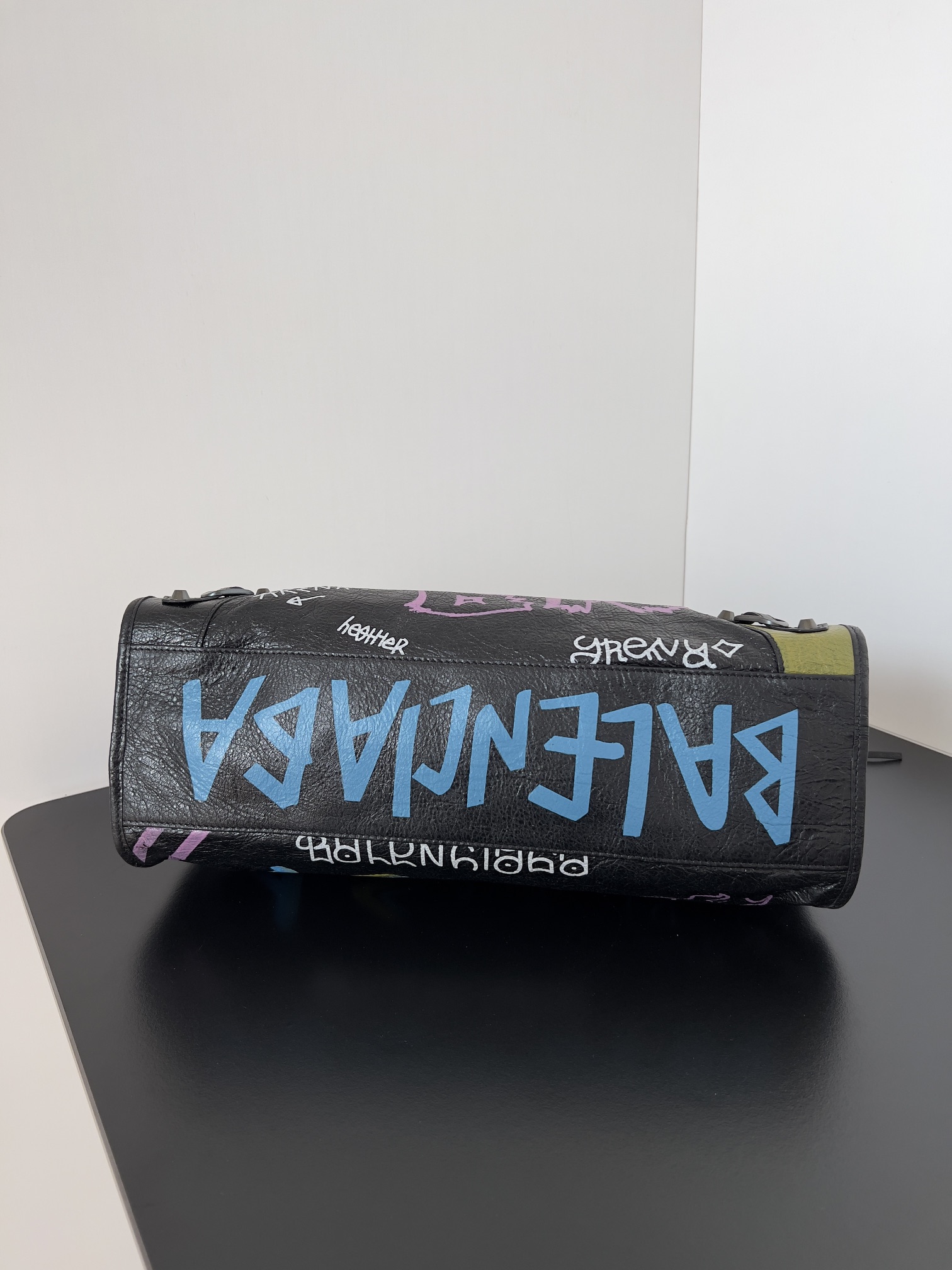 Balenciag Graffiti Classic City-38*14*24CM