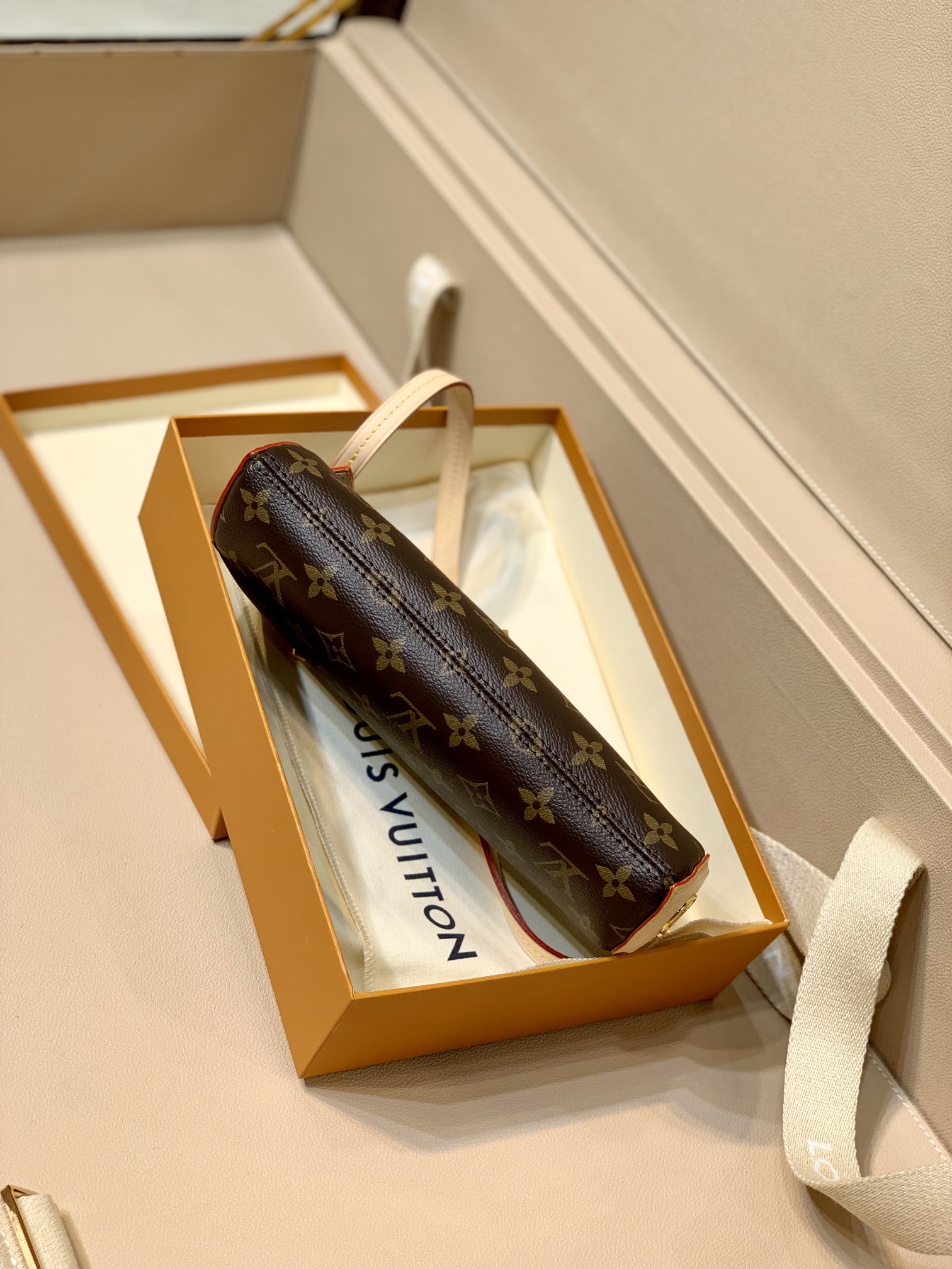 l0*is V*t0n pochette tirette bag-m24255-22*12*5.5cm