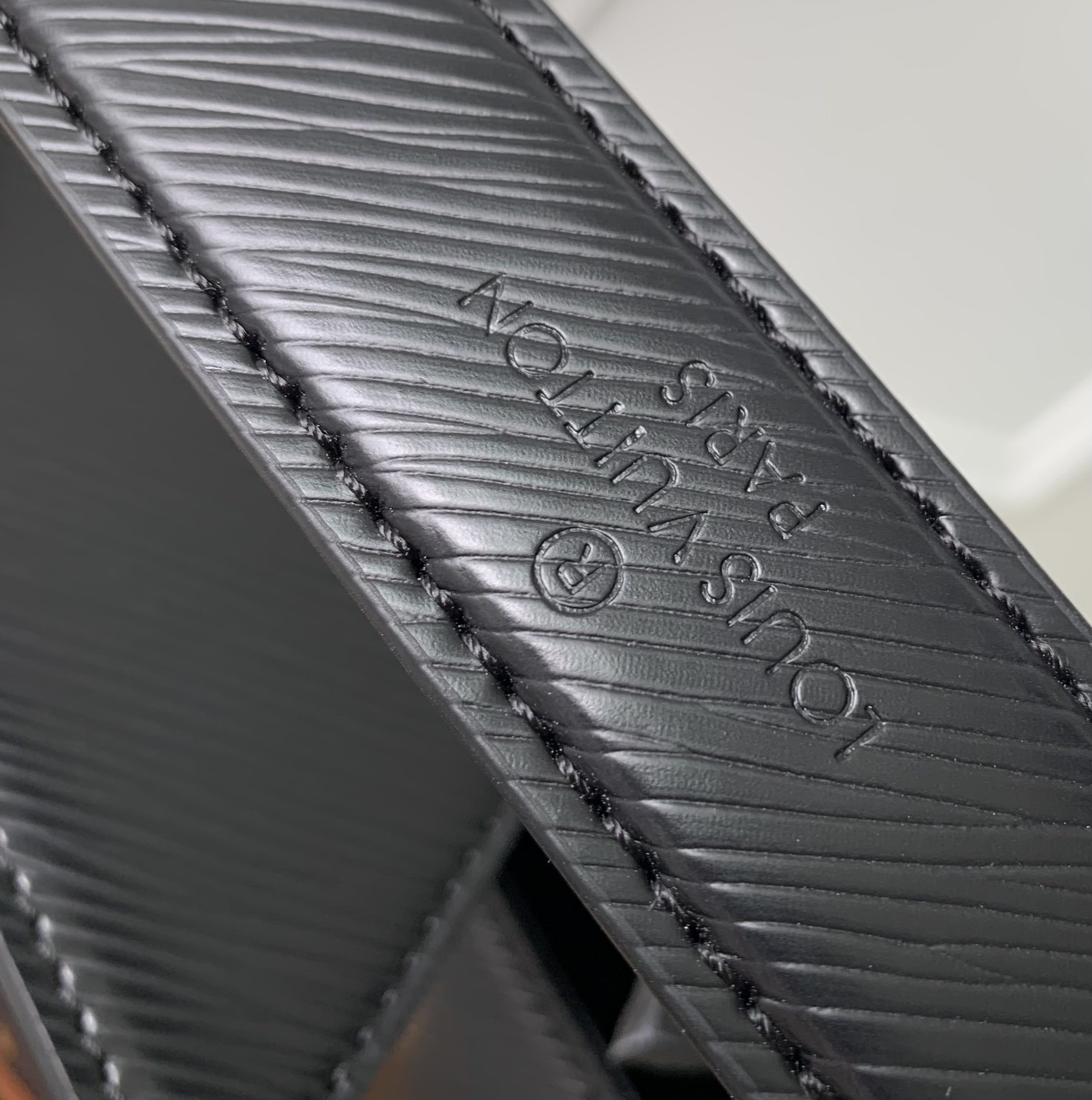 l0*is V*t0n twist west-m24550-23.5*12*7cm