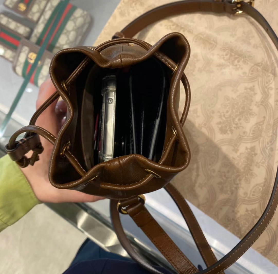 g*u*i retro gg S*p*e bucket-11.5*20 x*5.5cm