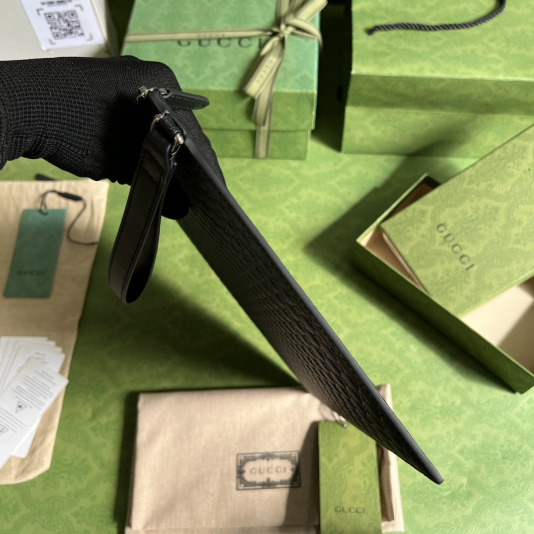 G*u*i pouch-28*21*1.5cm