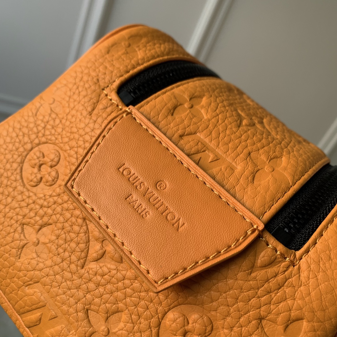 l0*is V*t0n locker dopp kit pouch -28 x 15 x 16.5cm