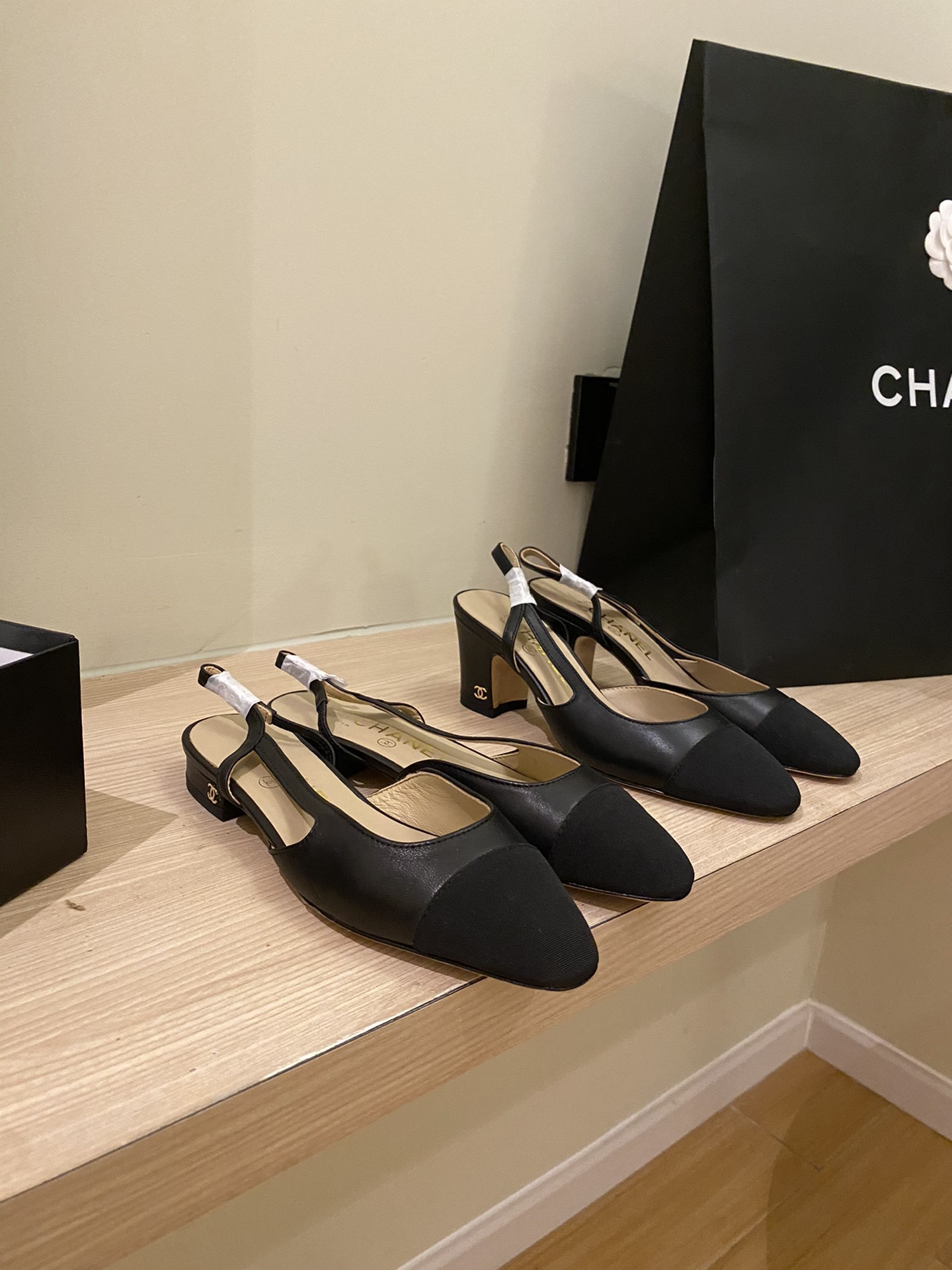 Ch@nel Slingbacks