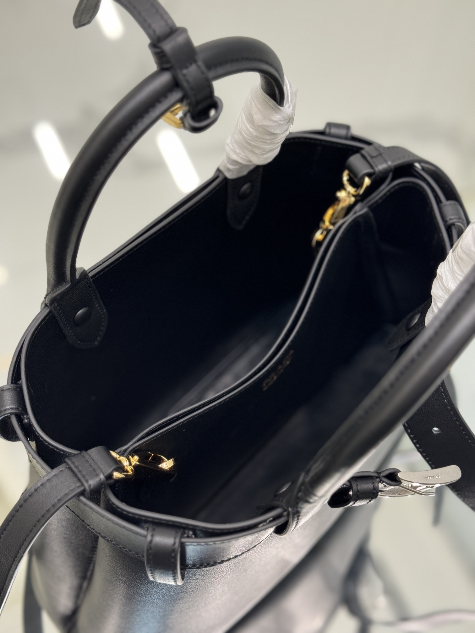 Pra*a double1ba434 bag-32Ｘ23Ｘ11cm