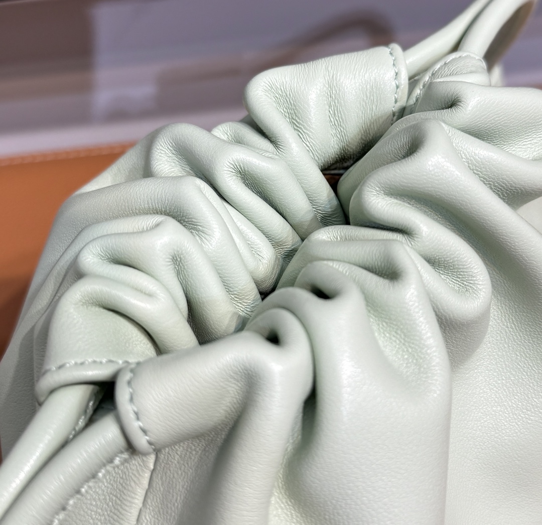 L0ew* flamenco-23*17*5.5cm