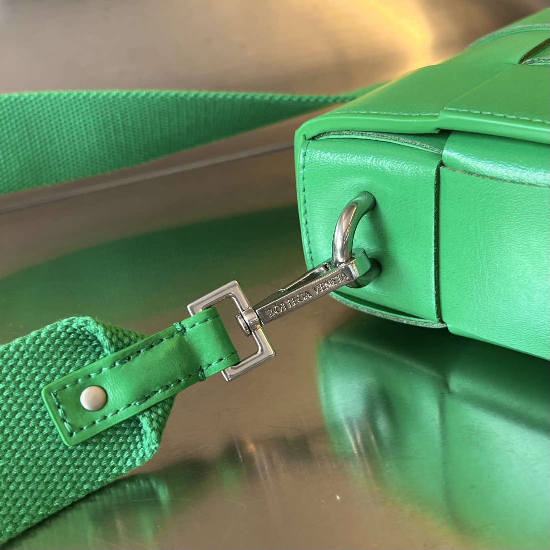 bo*te*ga Ve*ne*ta crossbody bag-23x15x5cm