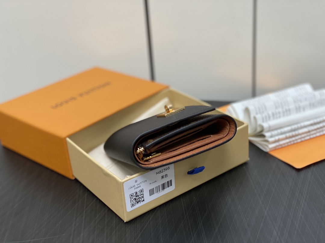 l0*is V*t0n victorine on my side12*9.5*2.5cm