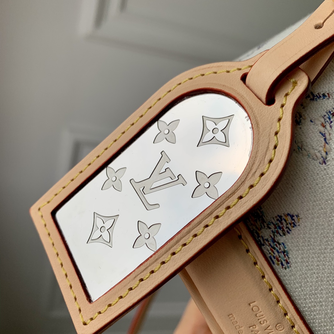 l0*is V*t0n nano noé-13 x 16 x 10cm