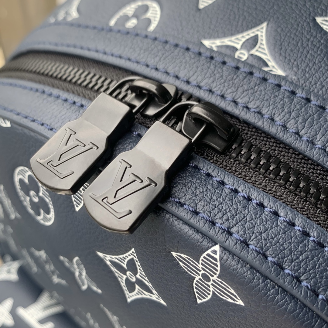 l0*is V*t0n discovery backpsck-m31033-29*38*20cm