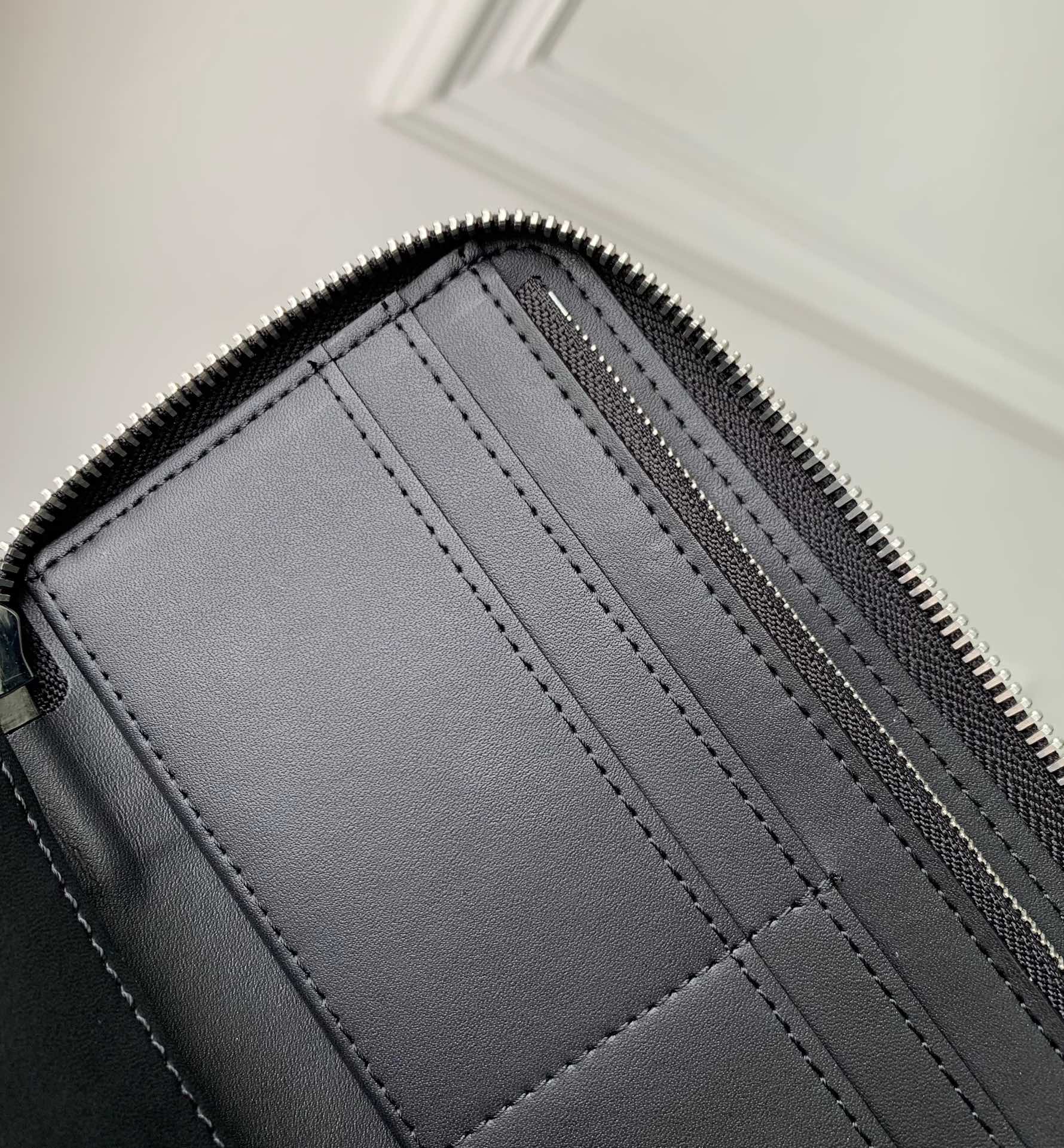 l0*is V*t0n zippy vertical wallet m83332-10*20*2cm