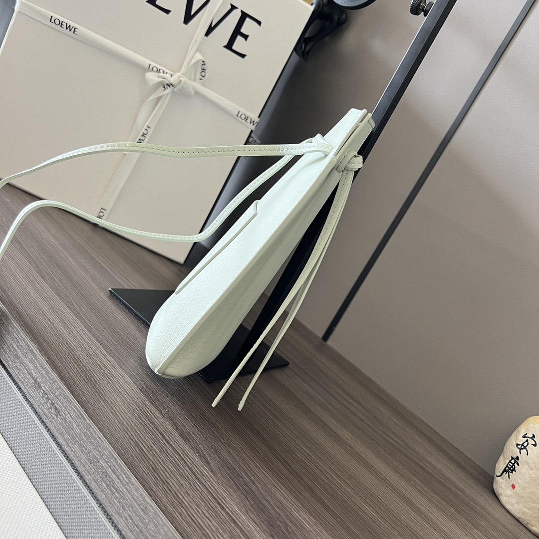 L0ew* dice pocket-21*15*5cm