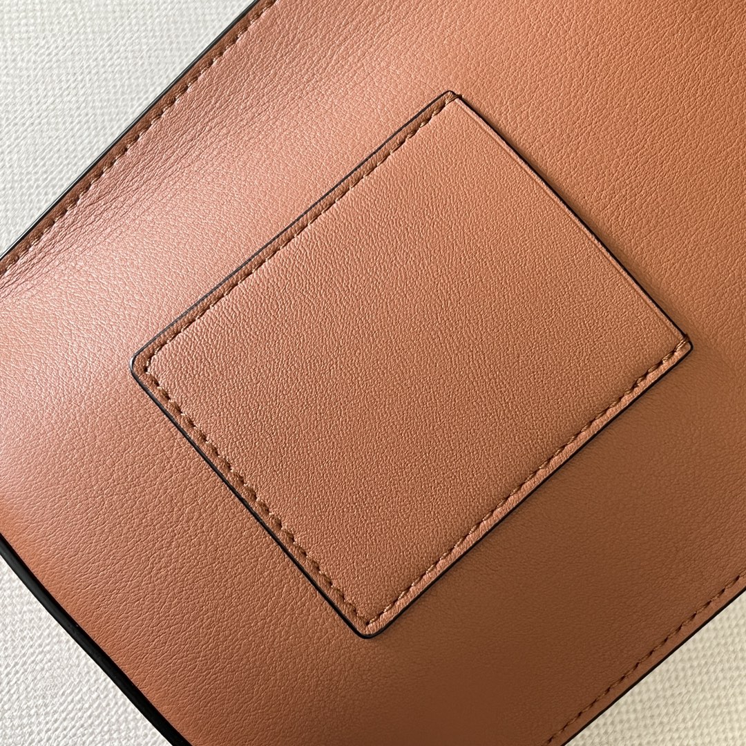 L0ew* dice pocket-21*15*5cm