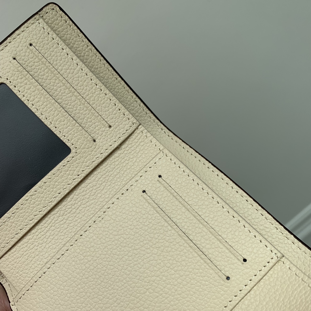 l0*is V*t0n wallet-m83231-11×8cm