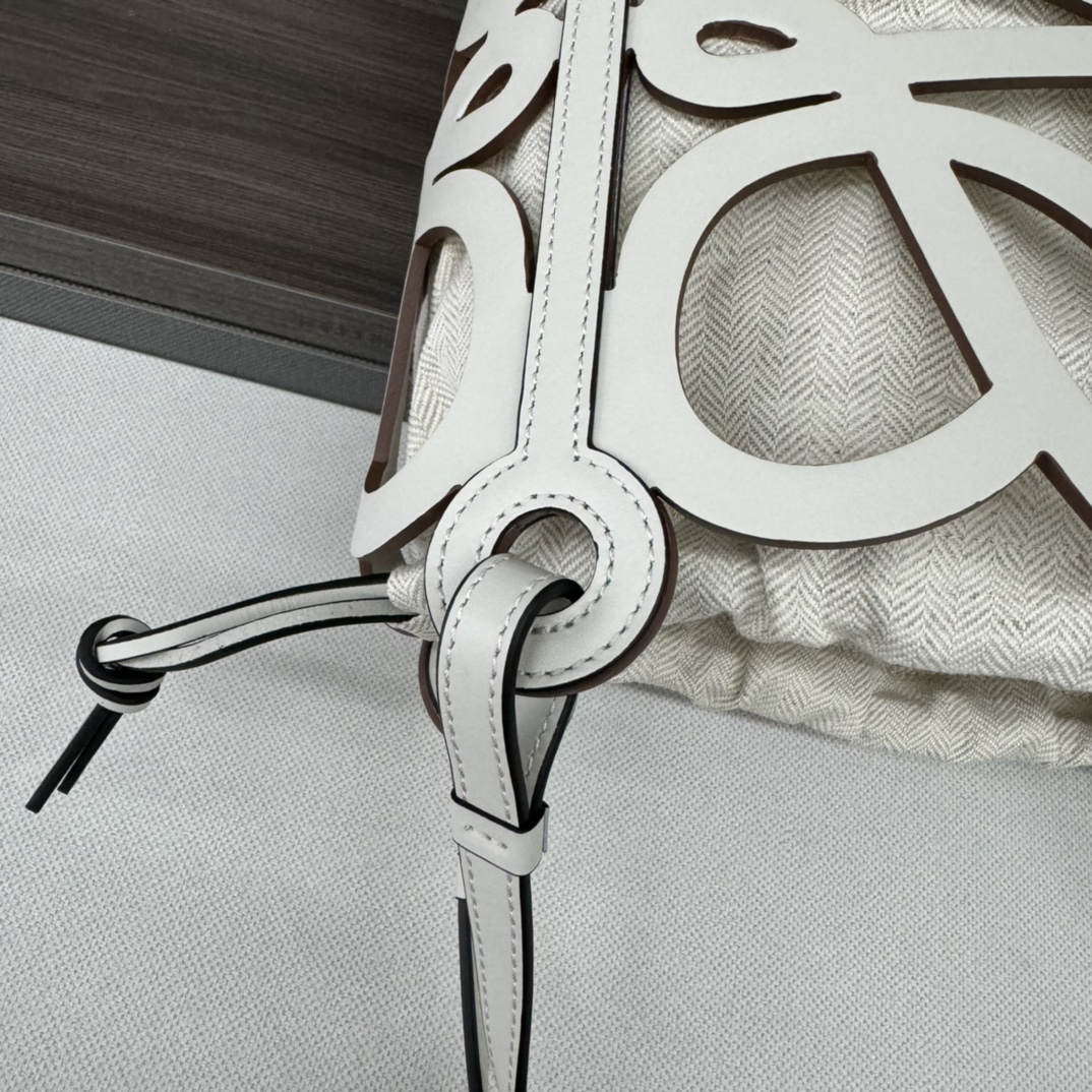 L0ew* anagram tote-32*12*25.5cm