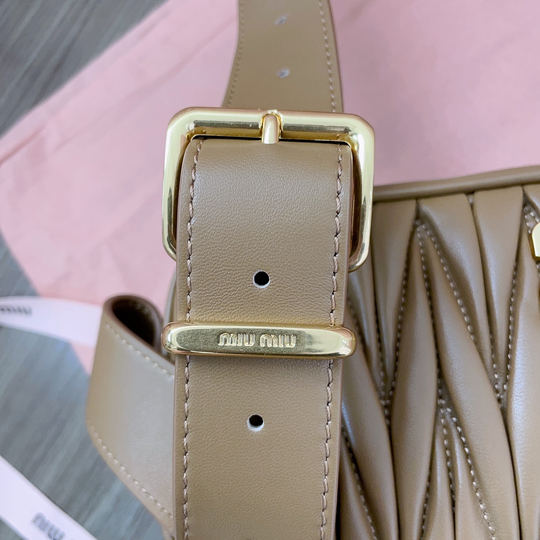 M*um*u matelassé leather shoulder 5bc158 bag-24*11.5*7cm