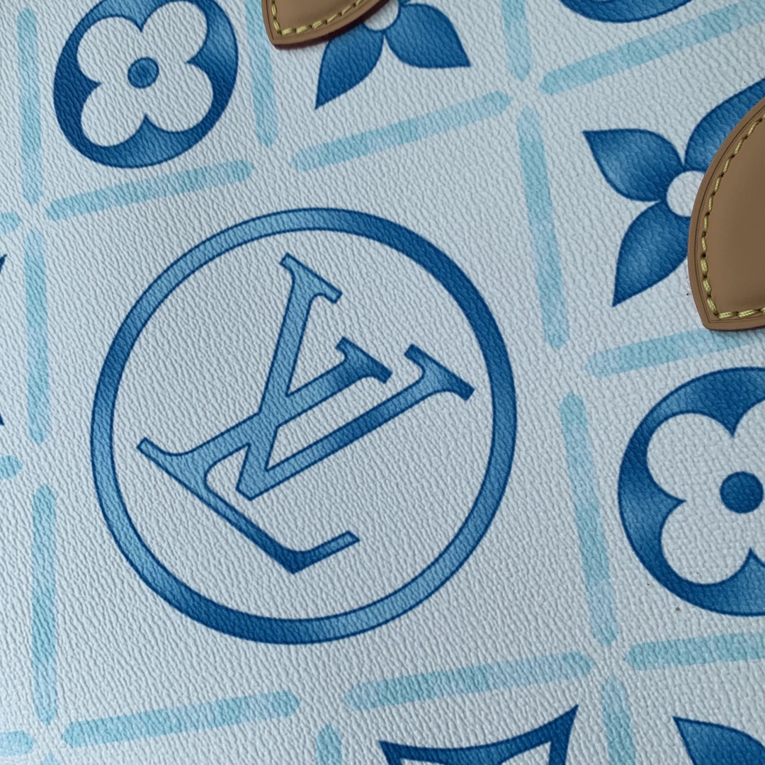 l0*is V*t0n small onthego handbag-35*28*15cm