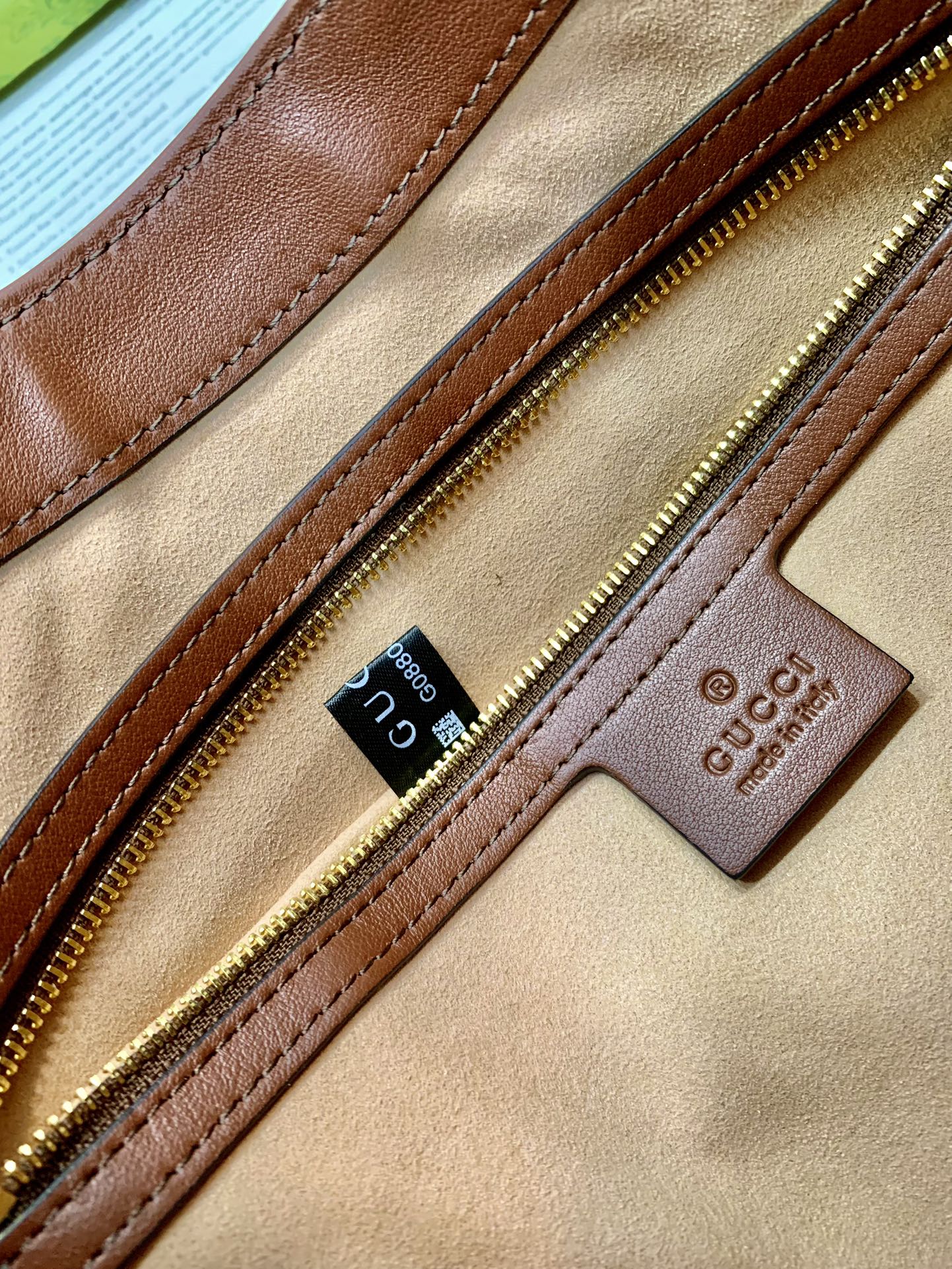 G*u*i padlock bag-32.5x 24x 5.5cm