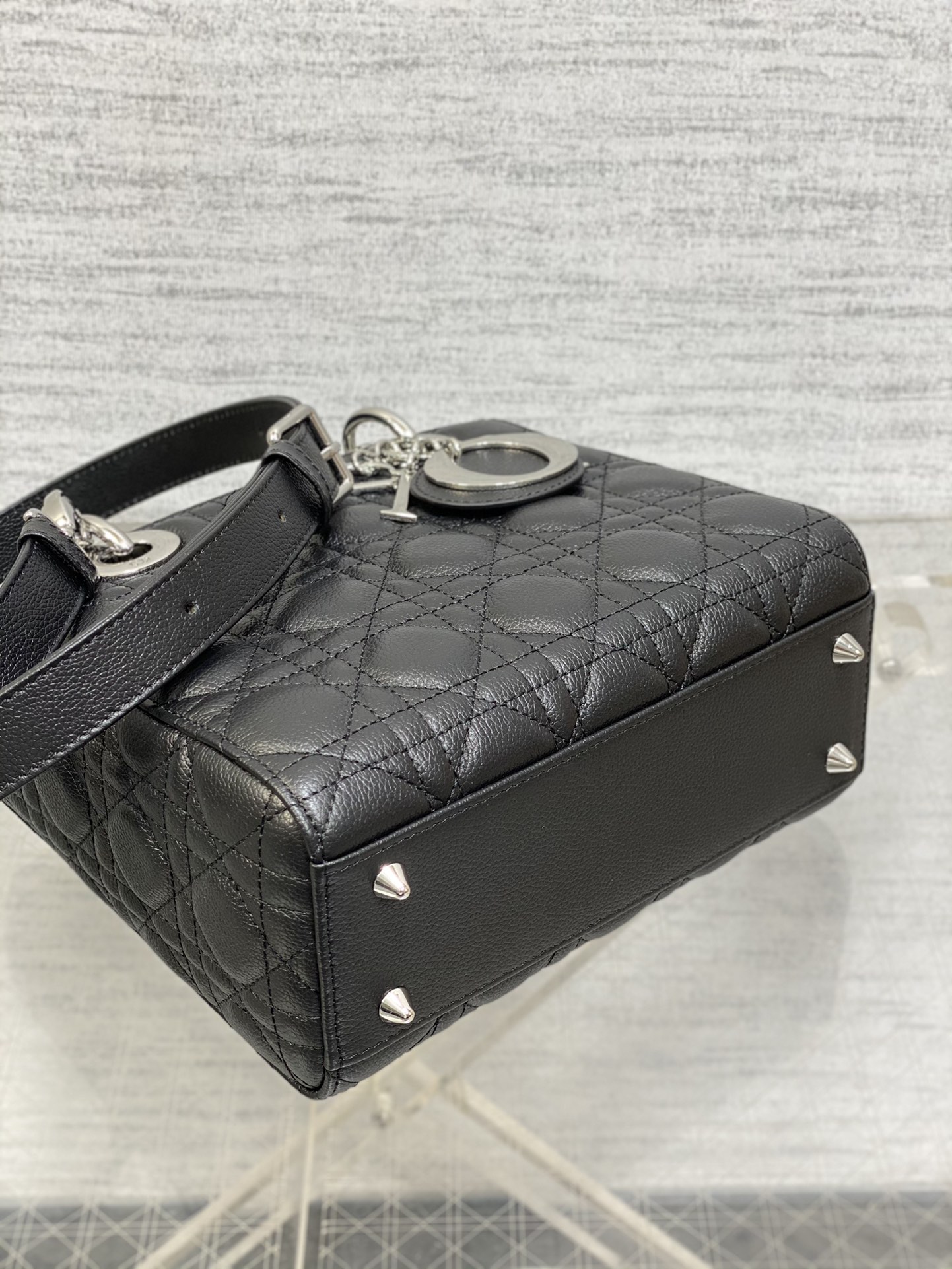 lady D*or bag-silver hardware-caviar-20*16.5*8cm